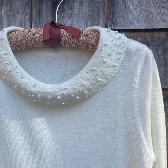 - Mercer Street Studio Sweater - Picture 2 of 5